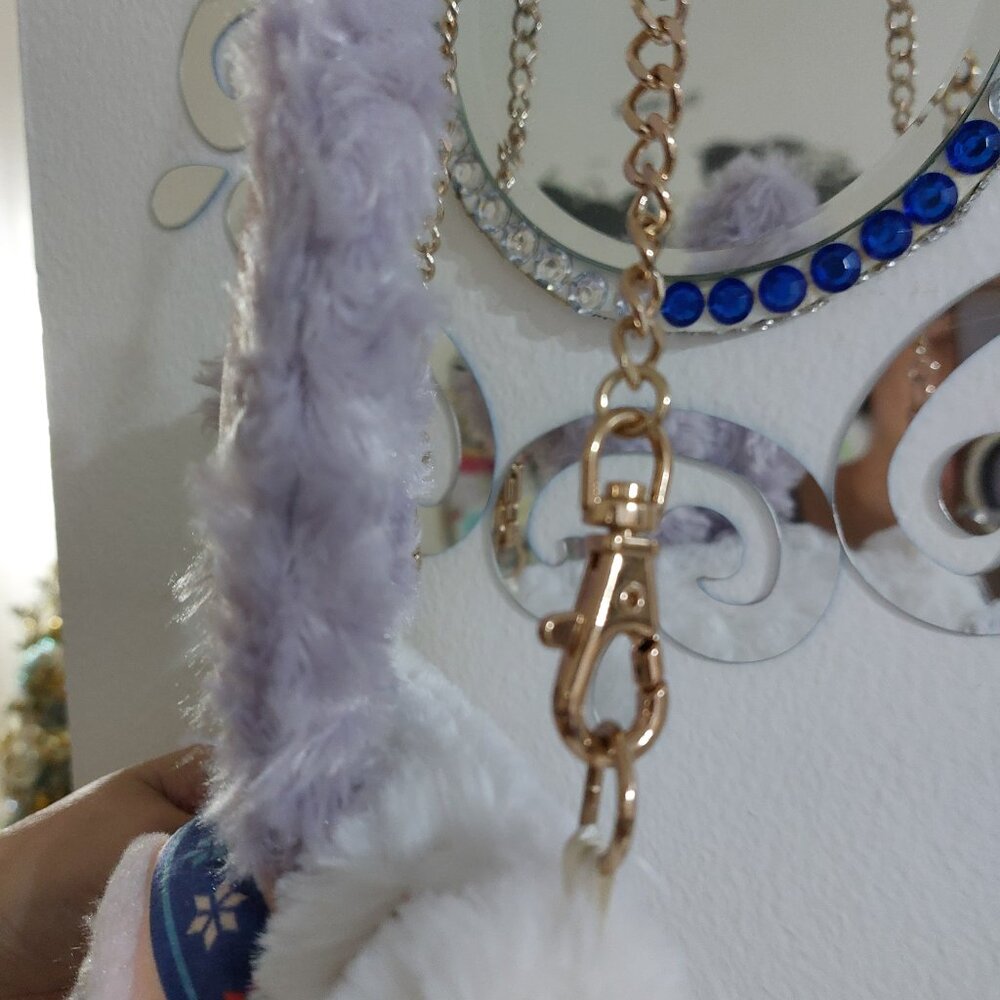 Shanghai DISNEY HOLIDAY Rabbit Handbag Gold Chains Beautiful Practical Bag - Picture 9 of 12